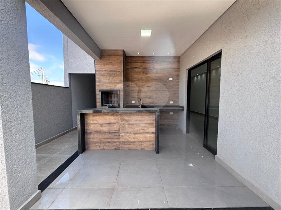 Casa à venda com 3 suítes no condomínio Helena Maria, Sorocaba - SP