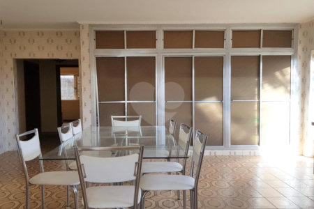 Casa à venda com 2 quartos no Centro, Vinhedo, SP