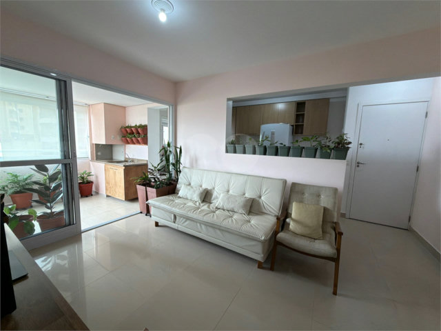 Apartamento à venda com 2 quartos, sendo 1 suíte,  em Santana, São Paulo, SP