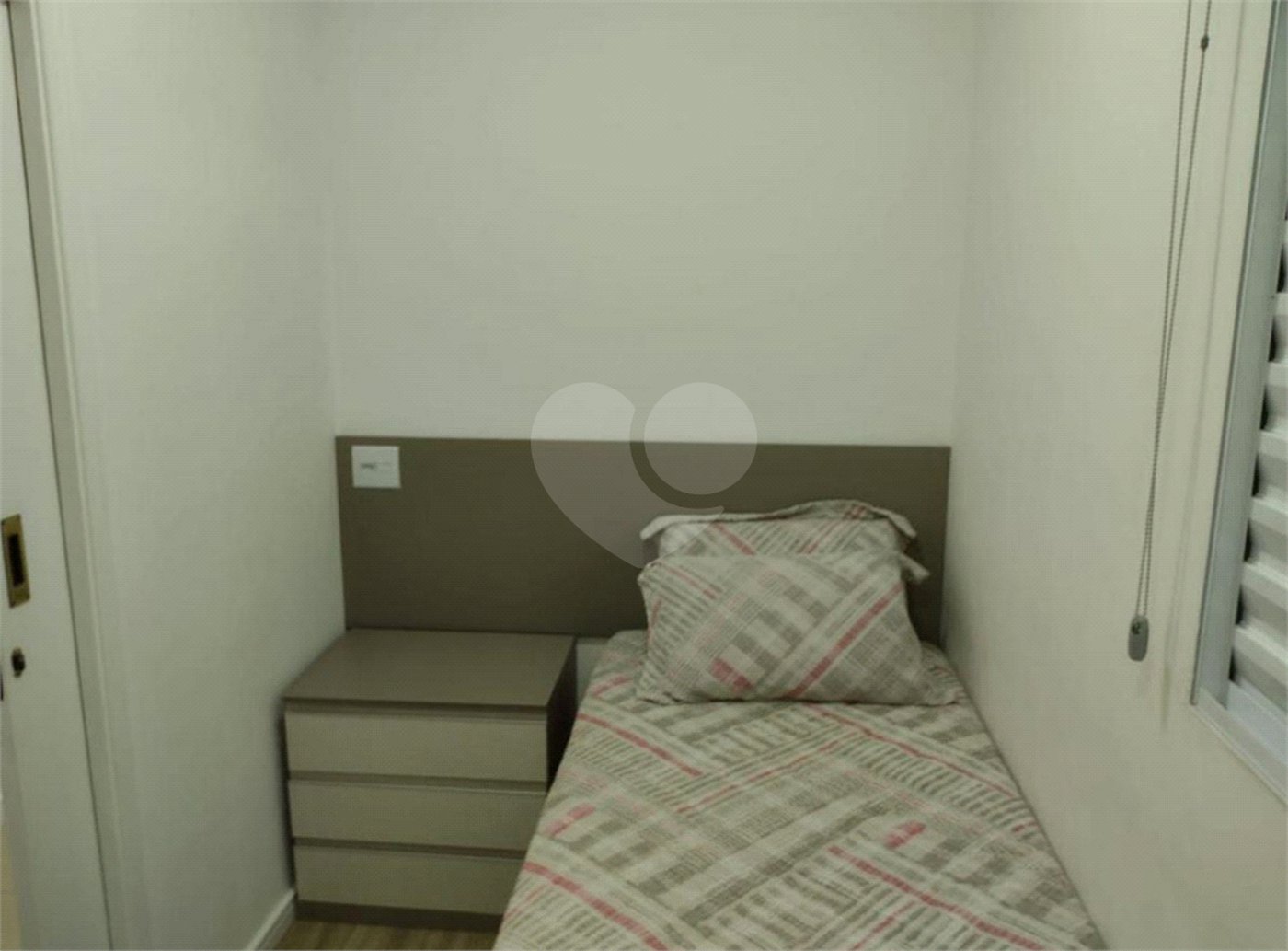 Casa à venda com 2 quartos, sendo 1 suíte, em Vila Anastácio, São Paulo, SP