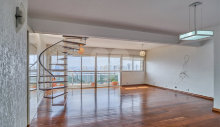 Cobertura à venda com 5 quartos, sendo 2 suítes,  em Alto da Boa Vista, São Paulo, SP