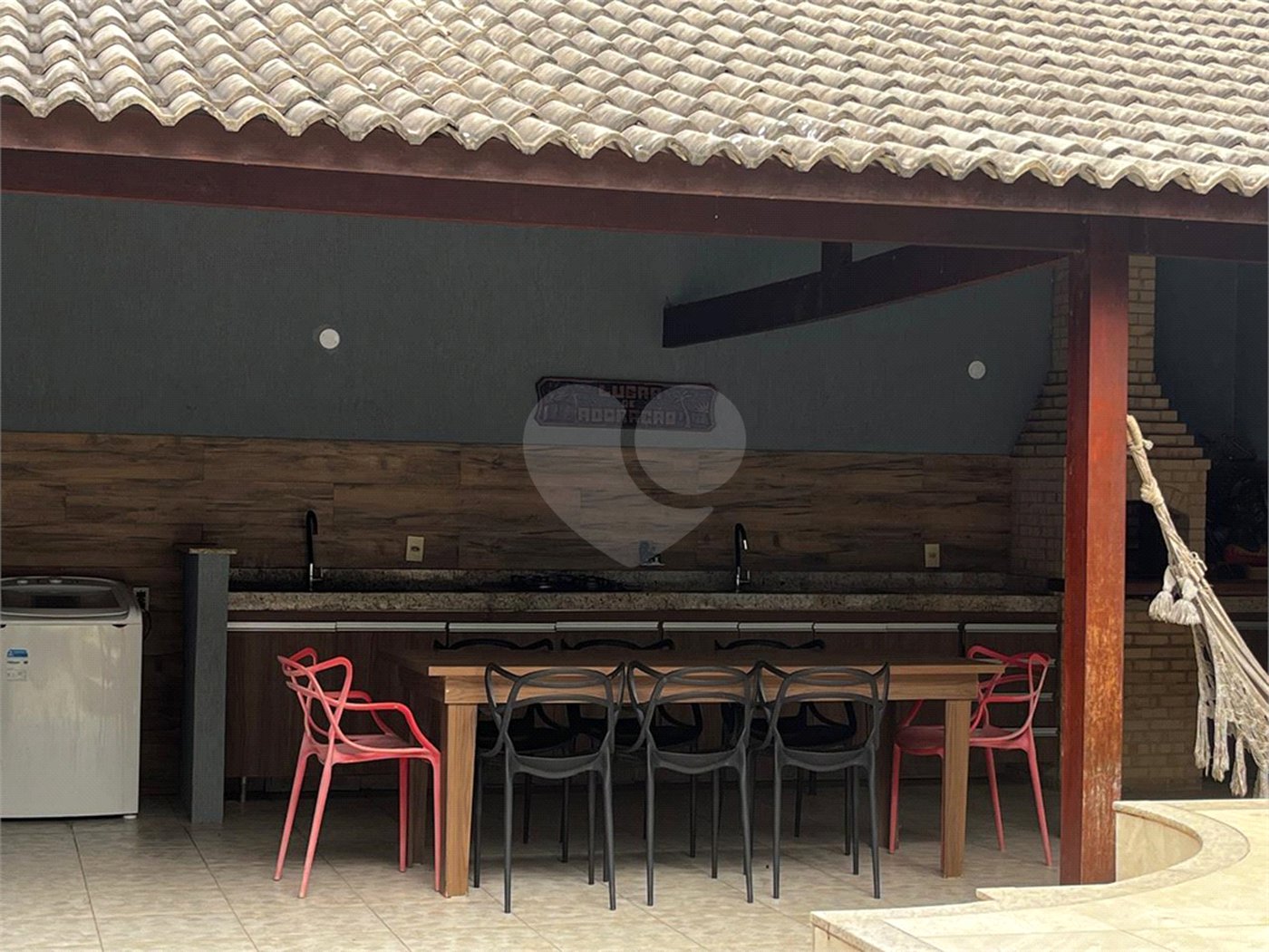 Casa à venda com 4 quartos, sendo 2 suítes, em Peró, Cabo Frio, RJ