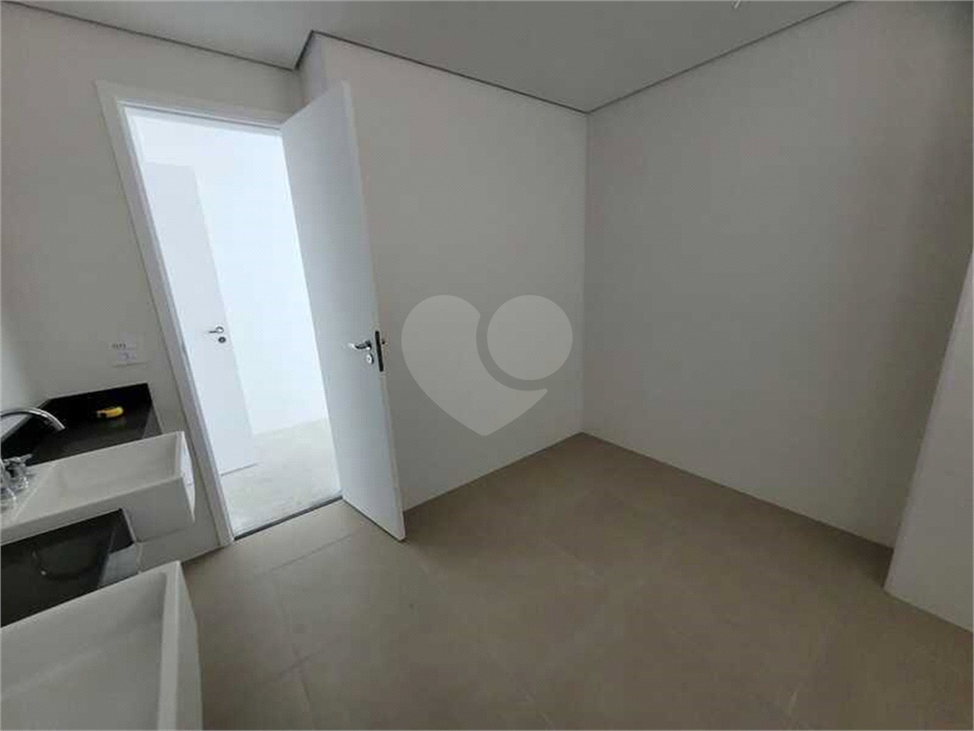 Apartamento à venda com 3 suítes em Água Branca, São Paulo, SP