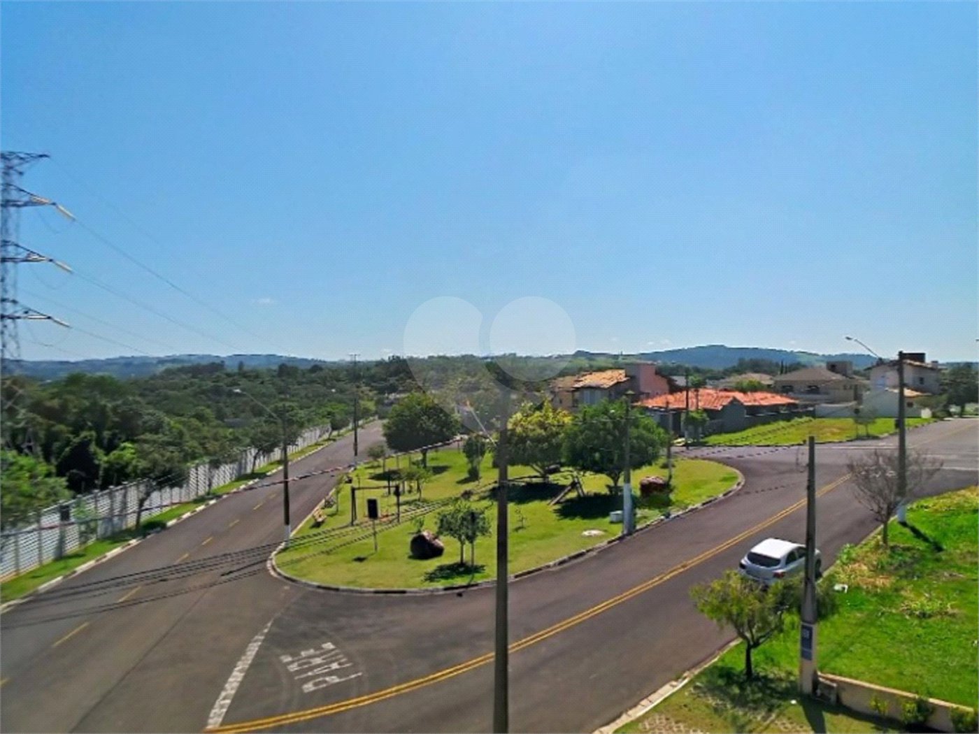 Casa à venda com 3 suítes no condomínio Terras de São Francisco, Vinhedo - SP