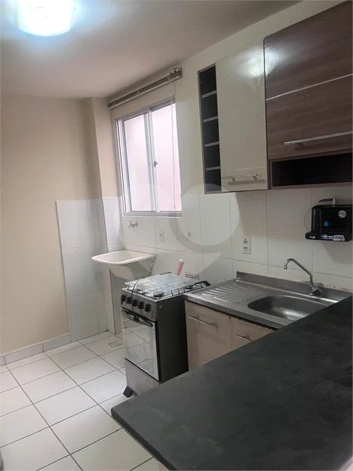 APARTAMENTO NO TÉRREO com Quintal.