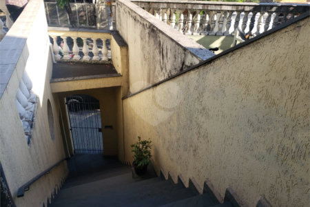 Sobrado à venda com 4 quartos em Água Fria, São Paulo, SP