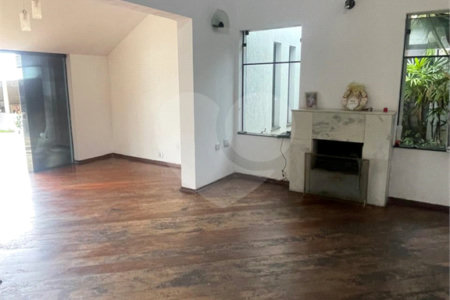 Sobrado à venda com 3 quartos, sendo 1 suíte,  em Jardim Armênia, Mogi das Cruzes, SP