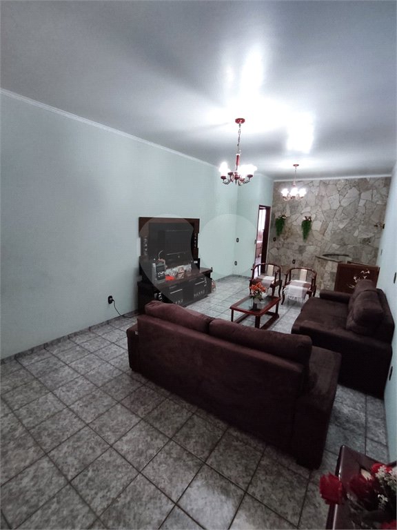 Sobrado à venda com 3 quartos, sendo 1 suíte, em Campos Elíseos, Ribeirão Preto, SP