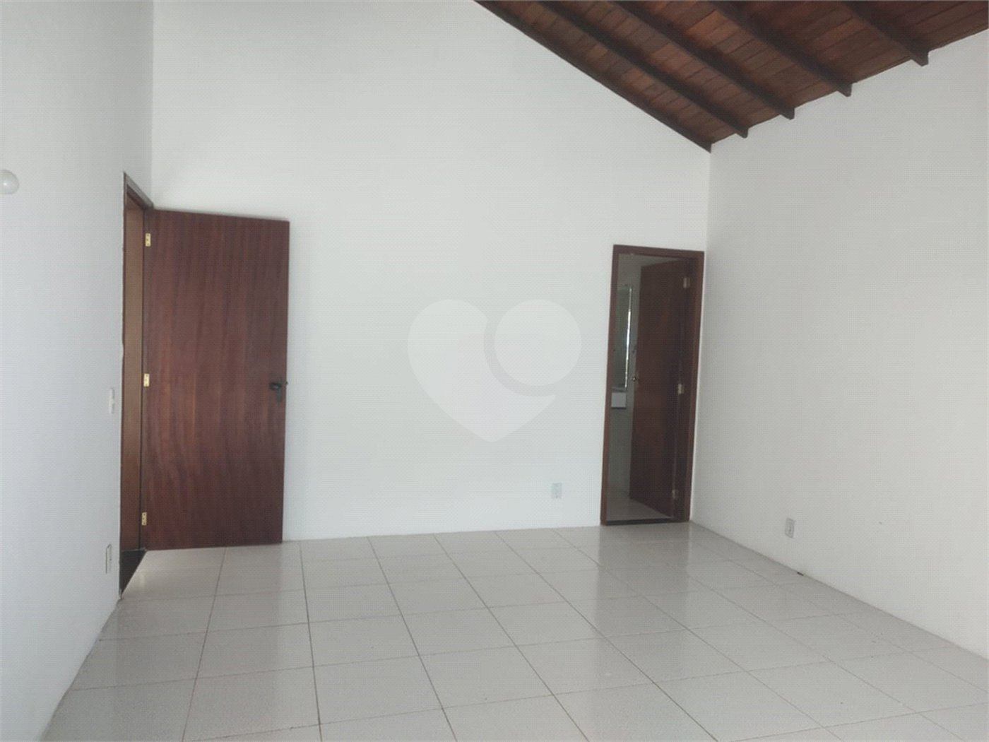 Casa à venda com 3 quartos, sendo 2 suítes,  em Rasa, Armação dos Búzios, RJ