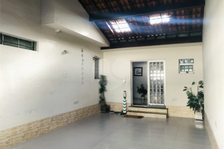 Casa à venda com 3 quartos, sendo 1 suíte, em Vila Suissa, Mogi das Cruzes, SP