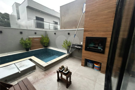 Casa à venda com 2 quartos, sendo 1 suíte,  no condomínio Lago dos Ipês, Itapetininga - SP