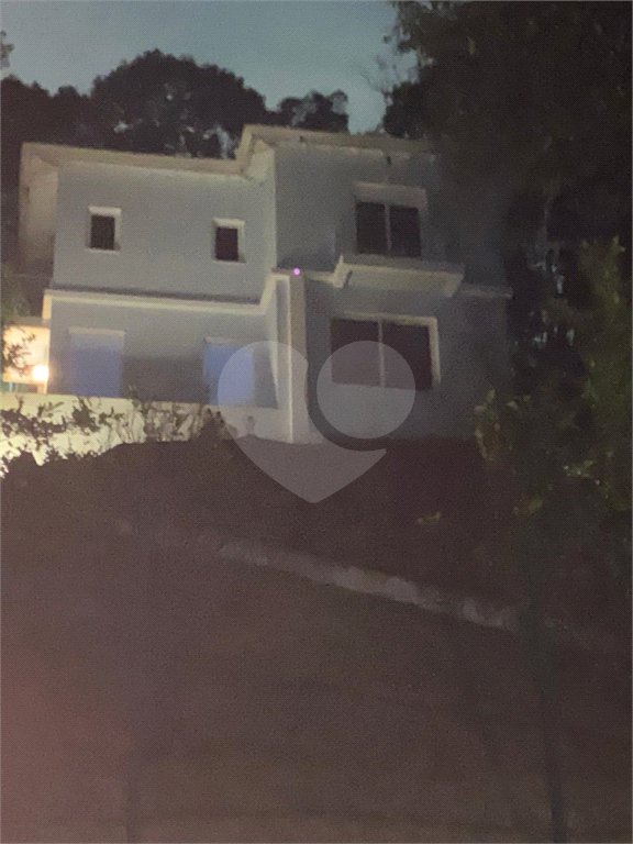 Casa à venda com 4 suítes no condomínio Alpes da Cantareira, Mairiporã - SP