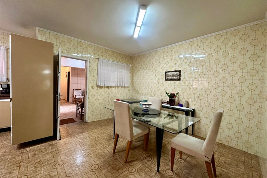 Sobrado à venda com 4 quartos, sendo 1 suíte, em Parque Novo Mundo, São Paulo, SP