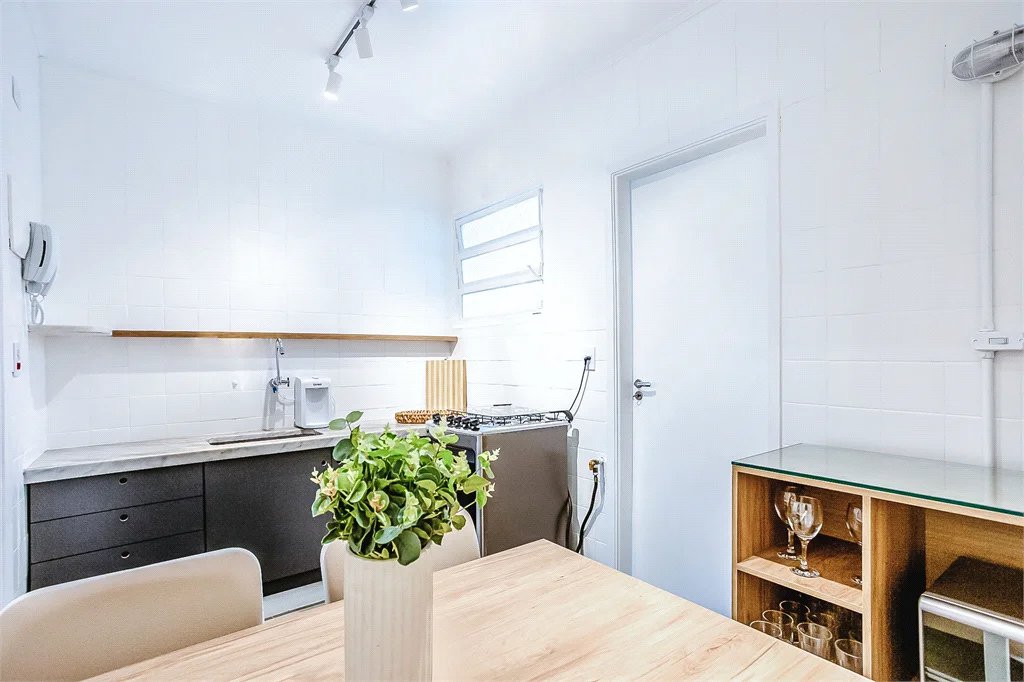 Apartamento à venda com 3 quartos em Vila Cordeiro, São Paulo, SP