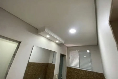 Sobrado à venda com 5 quartos em Santa Maria, Osasco, SP