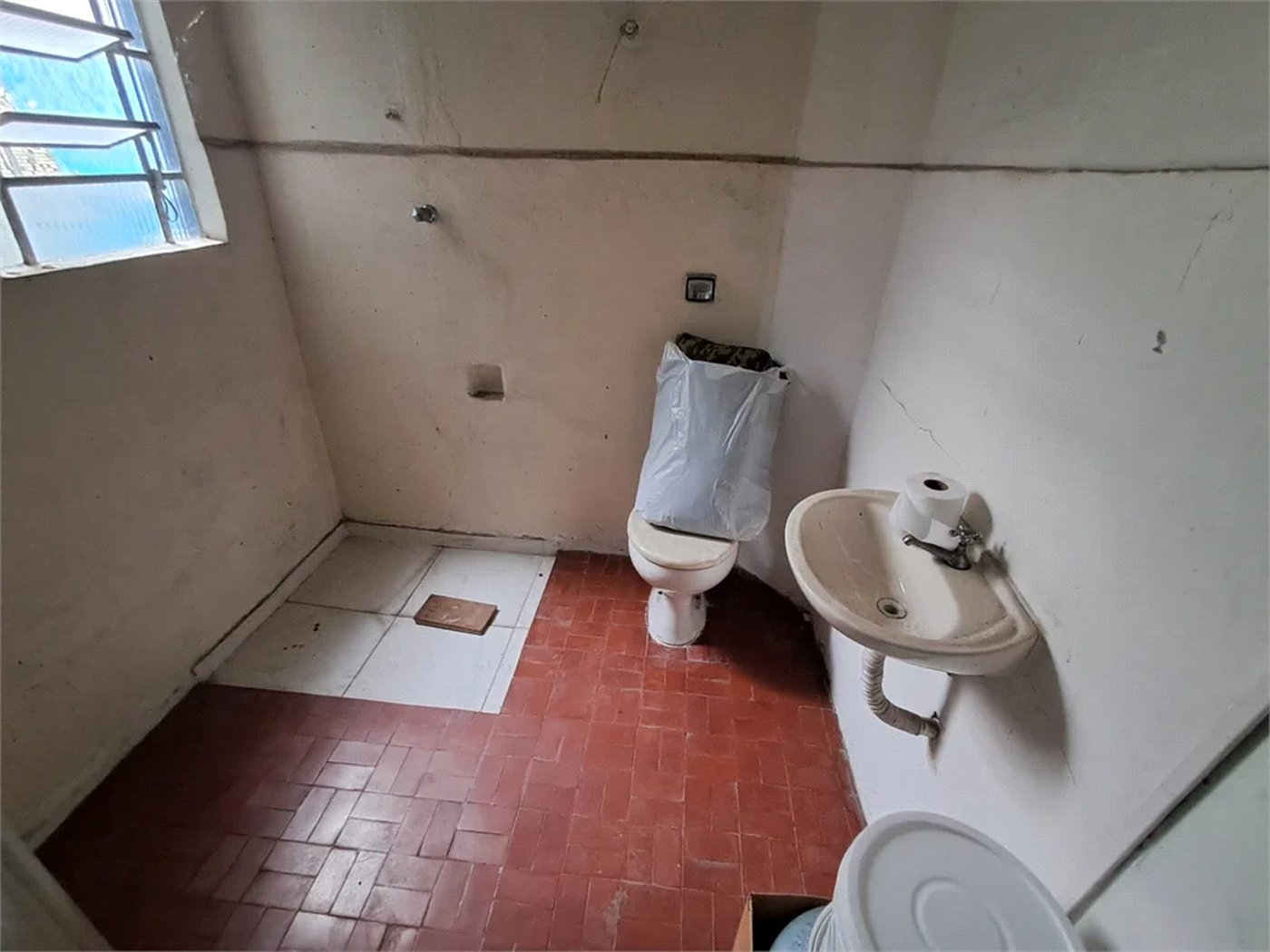 Sobrado à venda com 4 quartos em Vila Madalena, São Paulo, SP