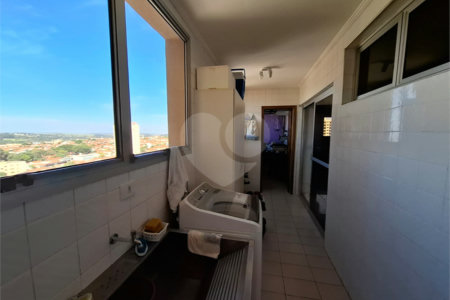 Apartamento à venda com 3 quartos, sendo 1 suíte, no Centro, Araraquara, SP