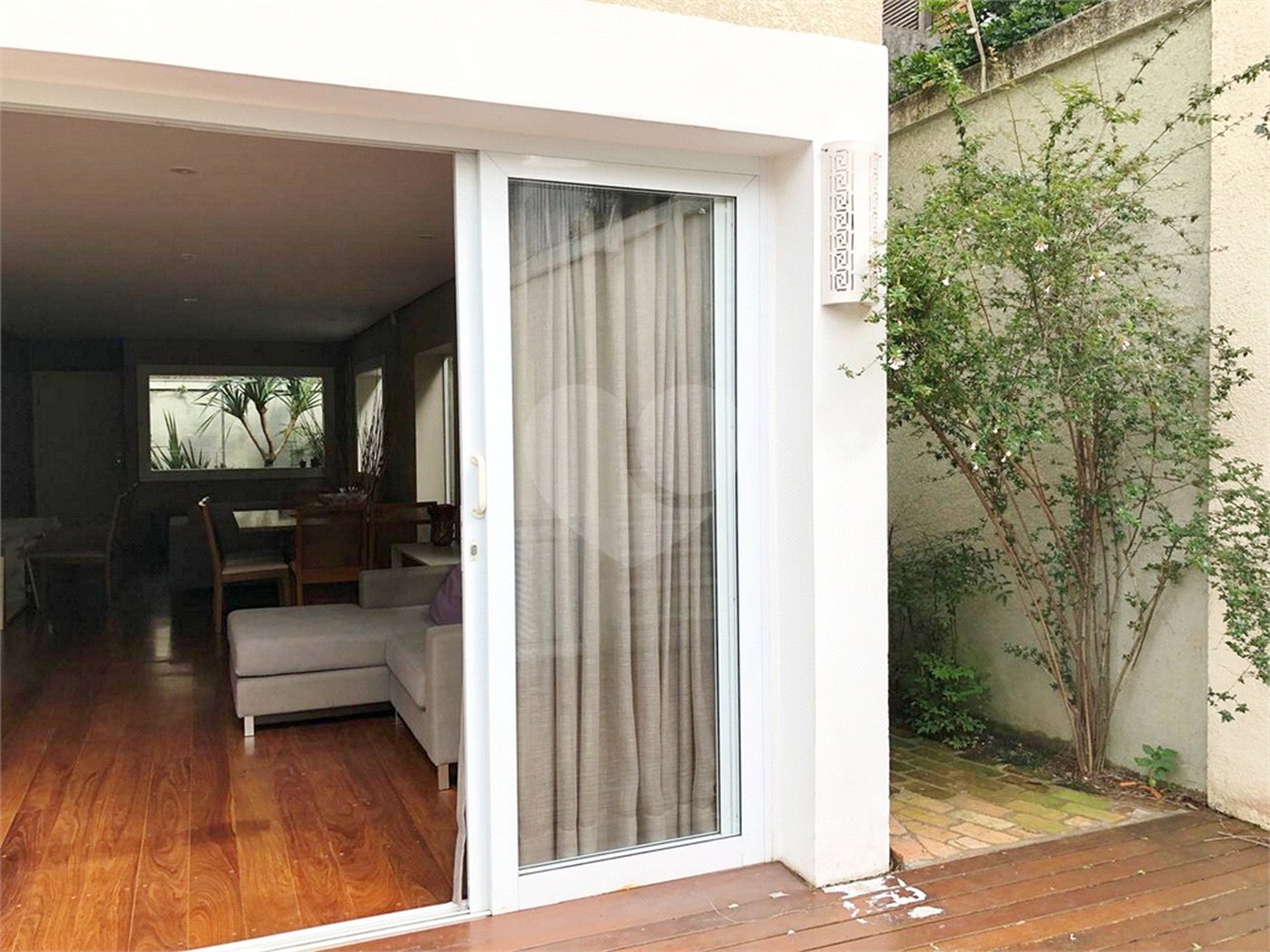 Sobrado à venda com 4 quartos, sendo 1 suíte, em Jardim Novo Mundo, São Paulo, SP