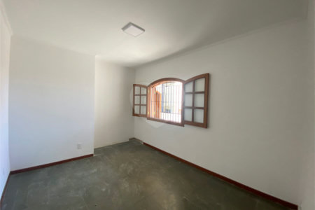 Casa à venda com 4 quartos, sendo 2 suítes,  em Jardim do Lago, Atibaia, SP