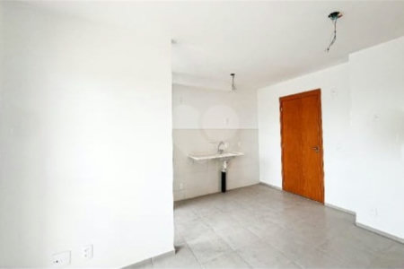 Apartamento à venda com 2 quartos em Lapa de Baixo, São Paulo, SP