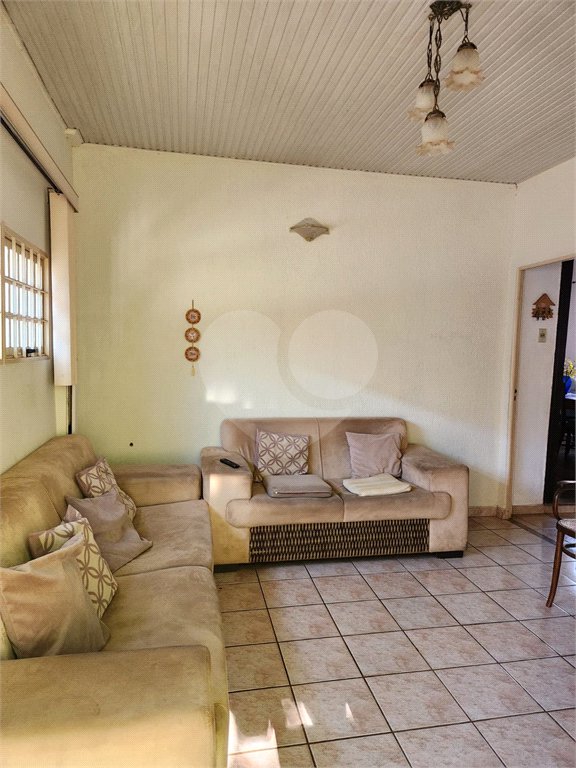 Casa à venda com 5 quartos em Jardim Ártico, Araraquara, SP