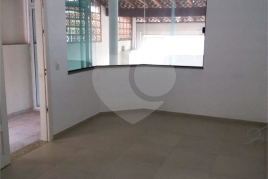 Sobrado à venda com 3 suítes em Tremembé, São Paulo, SP