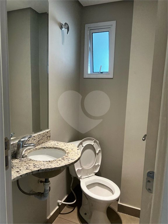 Apartamento para alugar com 2 quartos, sendo 1 suíte, em Campestre, Santo André, SP