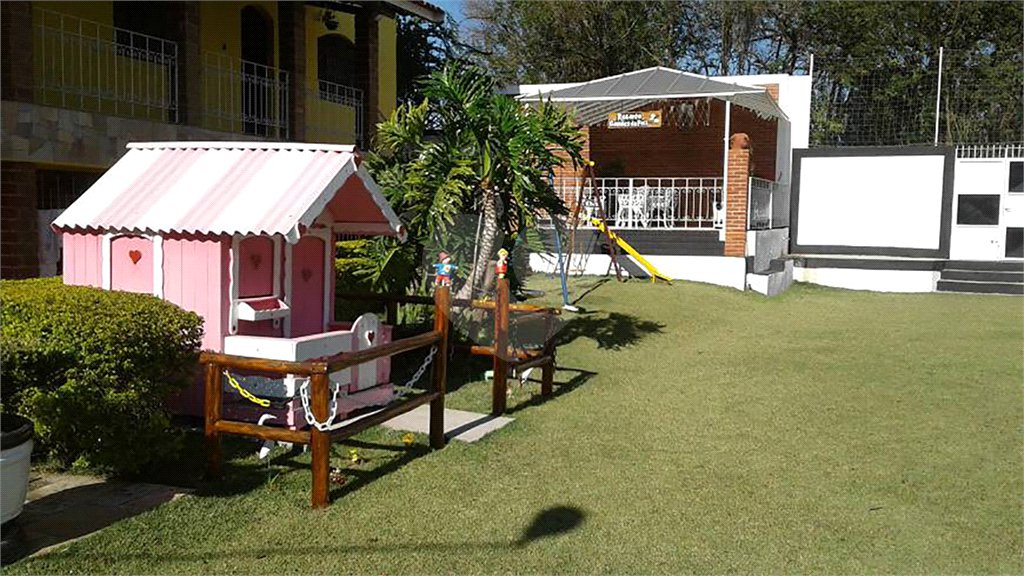 Chácara à venda com 5 quartos, sendo 3 suítes, em Vitória Régia, Atibaia, SP
