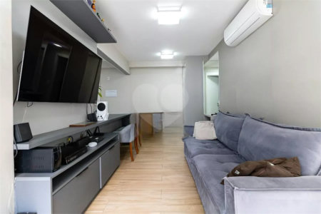 Apartamento Garden à venda ? 500 m do Metrô Conceição | Reformado e com quintal privativo