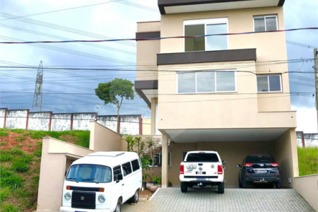Casa à venda no condomínio Aruã, Mogi das Cruzes - SP