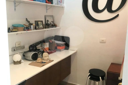 Sobrado à venda com 3 suítes em Vila Paulicéia, São Paulo, SP