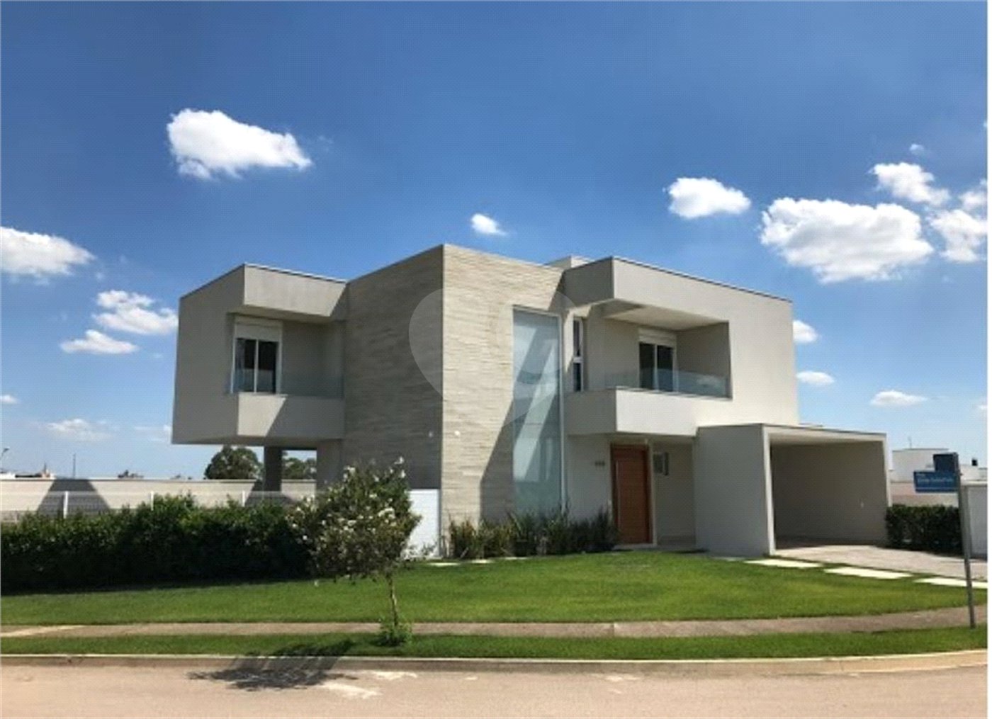 Casa à venda com 3 quartos, sendo 1 suíte, no condomínio Residencial Central Parque, Salto - SP