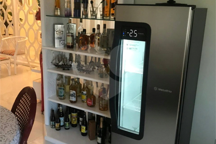 Apartamento à venda com 3 suítes em Enseada, Guarujá, SP