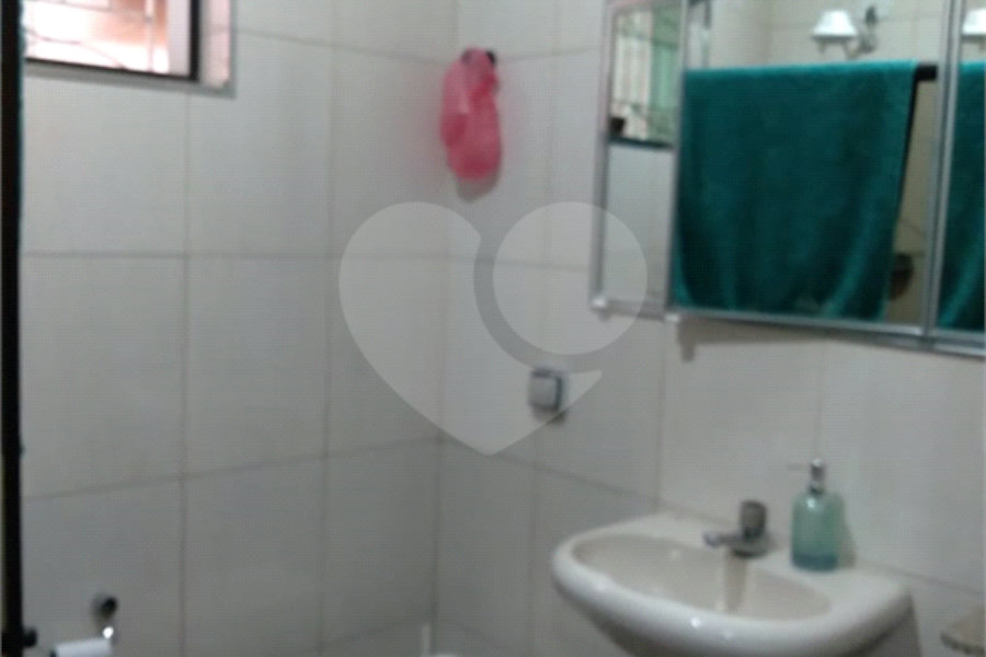 Casa Térrea à venda com 3 quartos, sendo 1 suíte, em Vila Galvão, Guarulhos, SP
