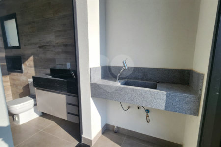 Casa à venda com 3 suítes no condomínio Santa Isabel I, Louveira - SP