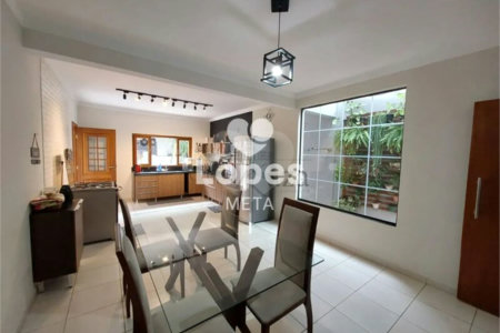 Casa à venda com 3 quartos, sendo 1 suíte,  no condomínio Loteamento Vila Branca, Jacareí - SP