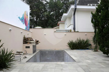 Casa à venda com 3 suítes no condomínio Residencial Morumbi, São Paulo - SP