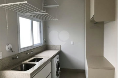 Casa à venda com 3 quartos, sendo 1 suíte, no condomínio Residencial Central Parque, Salto - SP