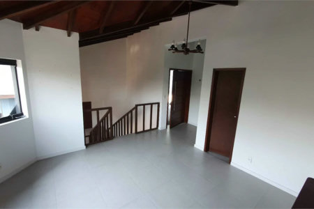 Casa à venda com 3 suítes em Jardim Londrina, São Paulo, SP