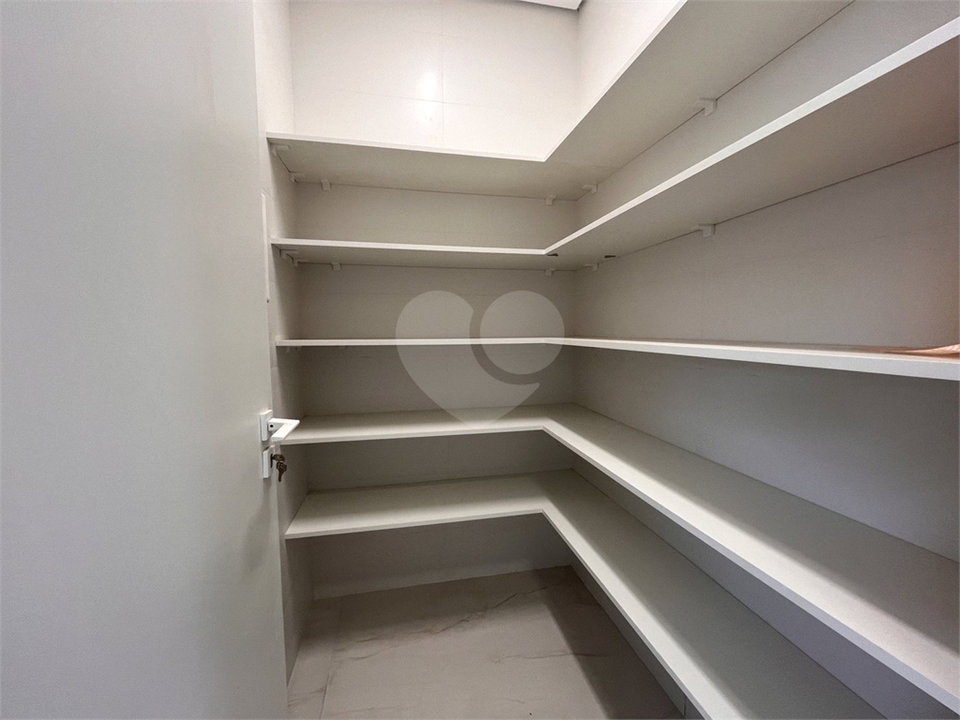 Casa à venda com 4 suítes no condomínio Alphaville Nova Esplanada 1, Votorantim - SP