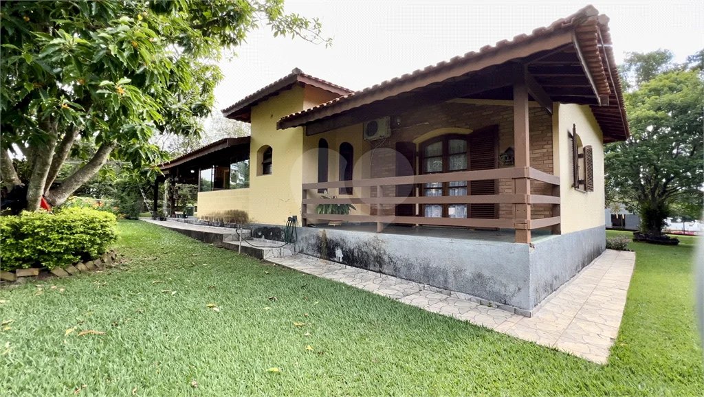 Chácara à venda com 4 quartos, sendo 1 suíte, em Pinheirinho, Vinhedo, SP