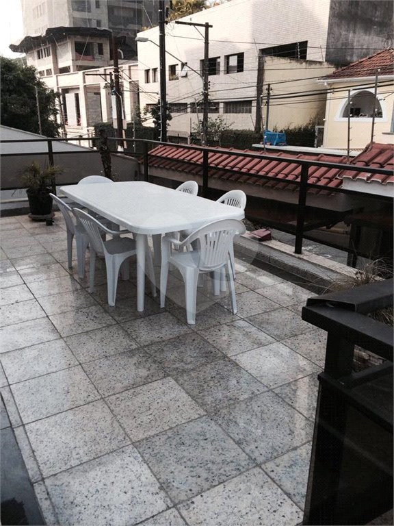 Sobrado à venda com 6 quartos, sendo 2 suítes, em Santana, São Paulo, SP