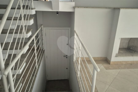 Sobrado à venda com 4 quartos, sendo 2 suítes, em Jardim Virginia Bianca, São Paulo, SP