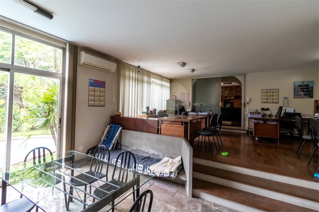 Casa à venda com 4 quartos, sendo 1 suíte, em Jardim Marajoara, São Paulo, SP