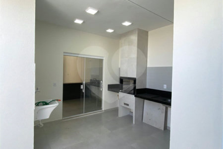 Casa à venda com 3 quartos, sendo 1 suíte, no condomínio Horto Florestal Villagio, Sorocaba - SP