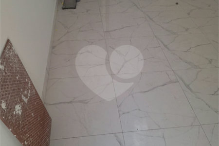 Sobrado à venda com 3 quartos, sendo 1 suíte,  em Parque Boturussu, São Paulo, SP