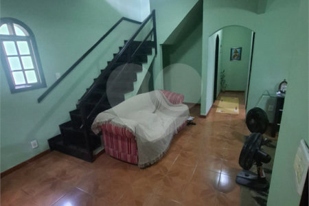 Casa à venda com 2 quartos, sendo 1 suíte, em Santíssimo, Rio de Janeiro, RJ