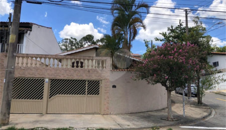 Casa à venda com 4 quartos, sendo 1 suíte,  em Jardim Rosália Alcolea, Sorocaba, SP