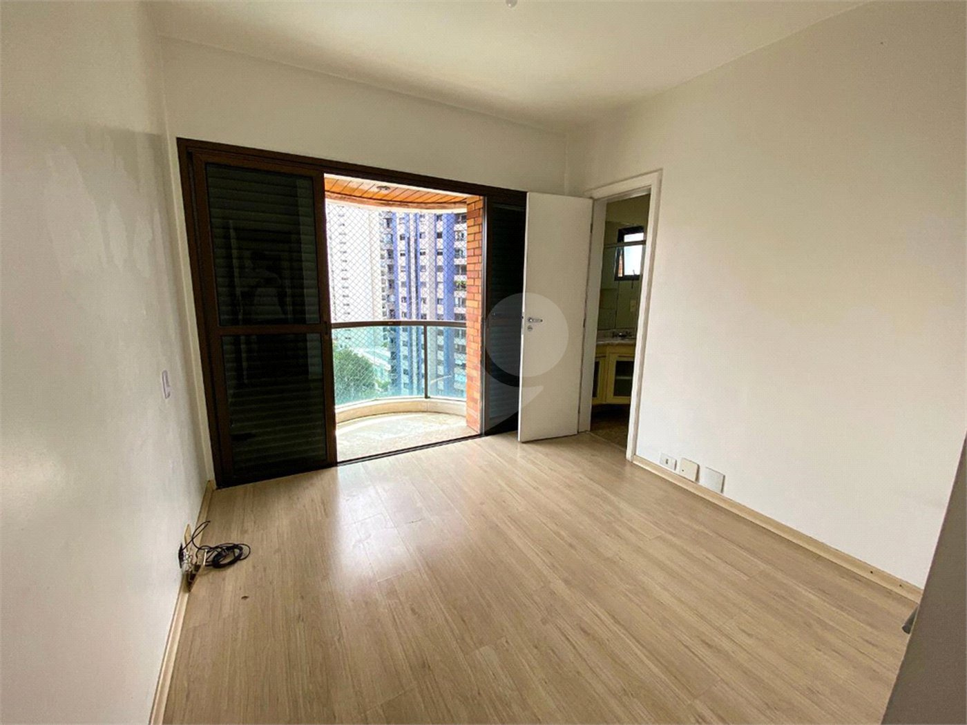 Apartamento à venda com 4 suítes em Vila Suzana, São Paulo, SP