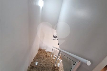 Casa à venda com 3 quartos, sendo 1 suíte, no condomínio Villaggio Tronchim, São Paulo - SP